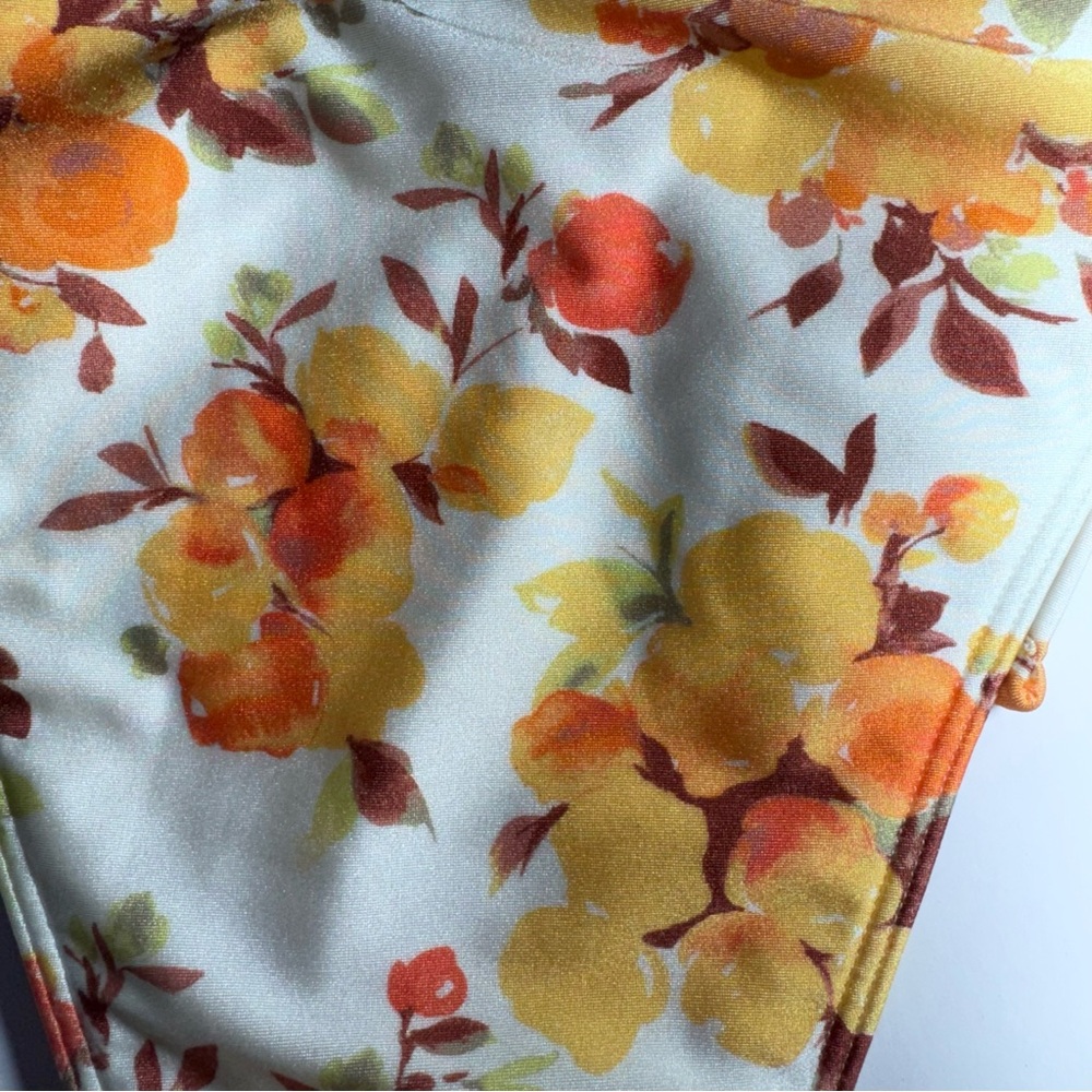 NEW Abercrombie & Fitch Cheeky Bikini Bottom White/Orange, Floral High-Waist 
XS - Picture 6 of 9